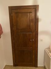puerta interior madera tablas